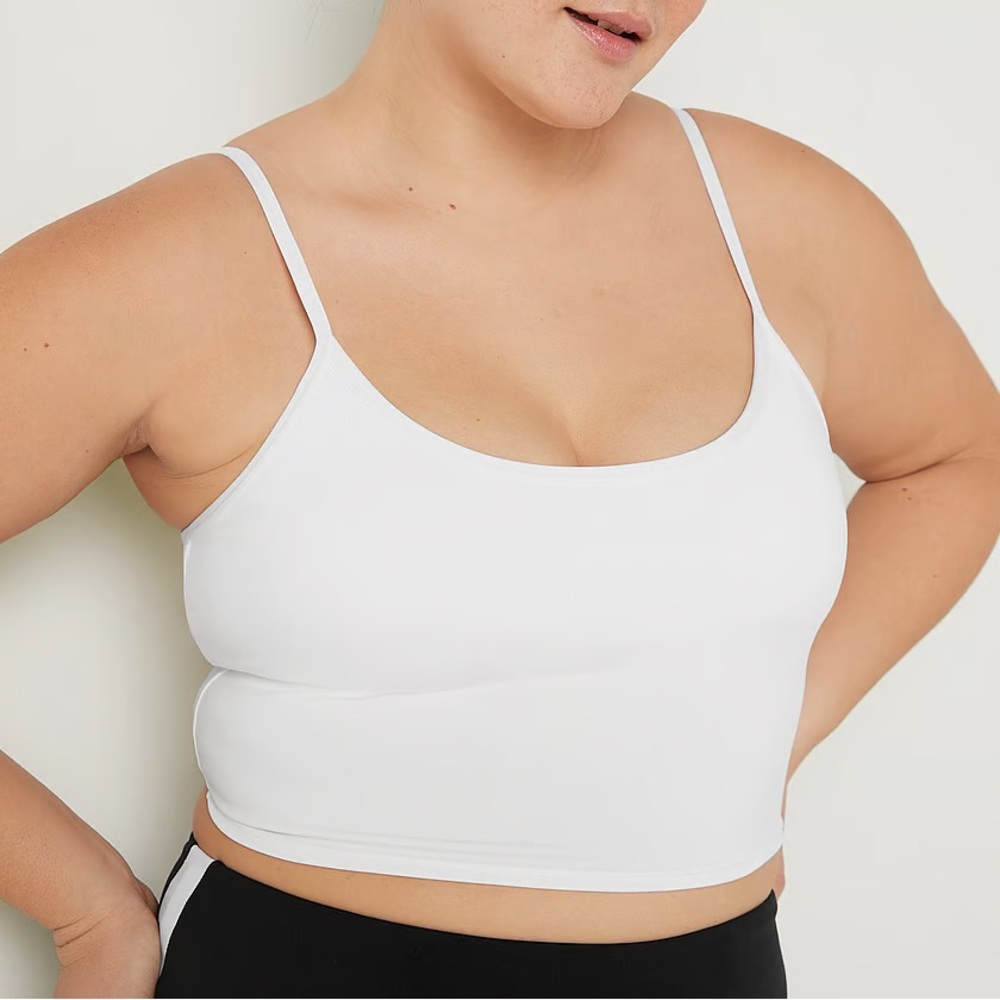 NWT Ultimate Lightly Lined Sports Crop Victoria Secret